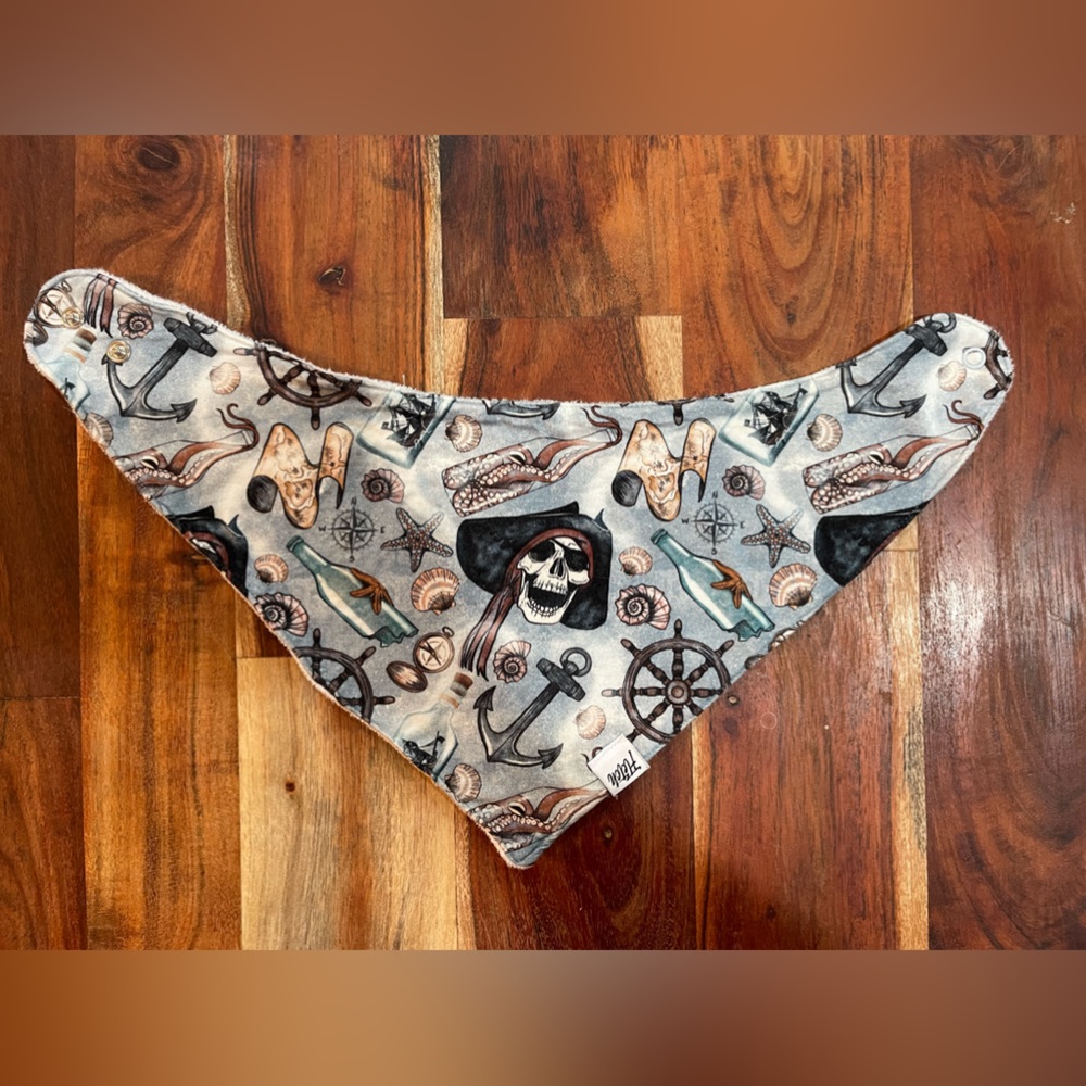 Fletch sparrow bib